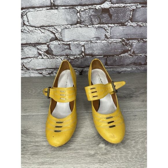 Re-Mix Classic Vintage Yellow Leather Round Toe Mary Jane Heels Women 7M US/38EU - Picture 16 of 16